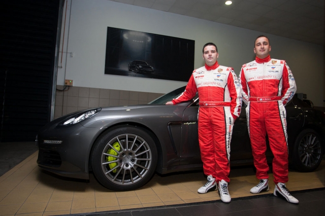 009 exposicion porsche 038